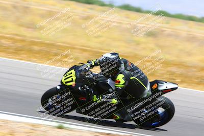 media/Apr-30-2023-CRA (Sun) [[020fcf5d43]]/Race 3-1000 Amateur Supersport/